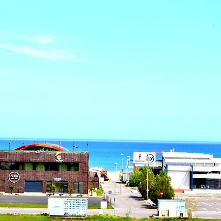 Summerland Sea&Lake Mamaia Bagian luar foto